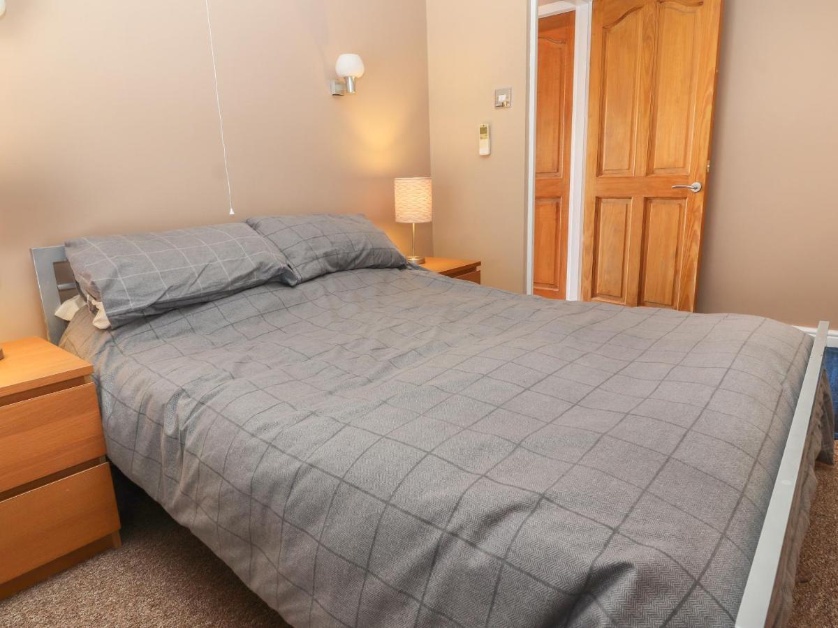 27 Green Road Wrexham Ngoại thất bức ảnh